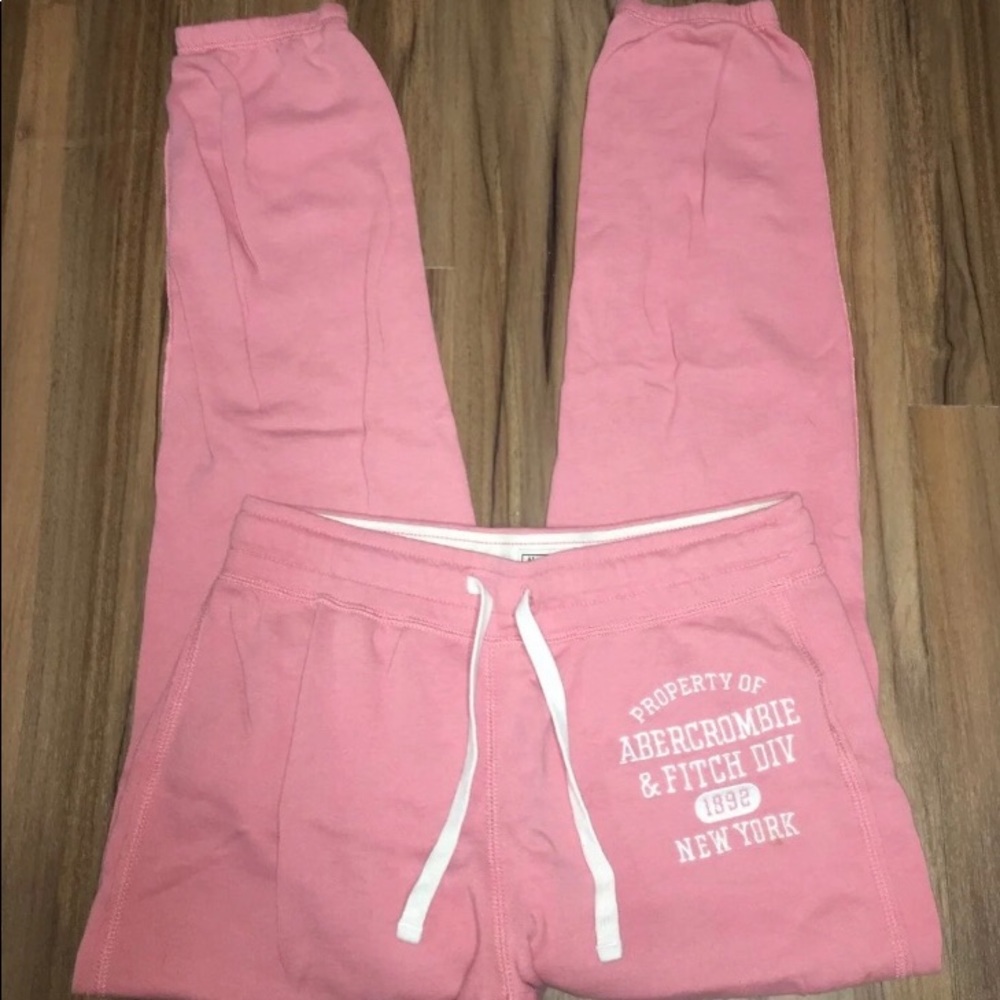 **SOLD** Pink Abercrombie sweatpants size S